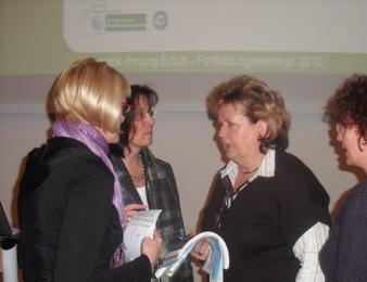 23. Januar 2010 Über die Einladung der Kosmetikinnung habe ich mich sehr gefreut. Neben meinem Grußwort durfte ich das neue Innungslogo an die Innungsmitglieder übergeben.
