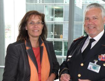4. Mai 2009; Anhörung Föderalismuskommission, Gepräch mit Hans-Peter Kröger, Präsident des Deutschen Feuerwehrverbandes